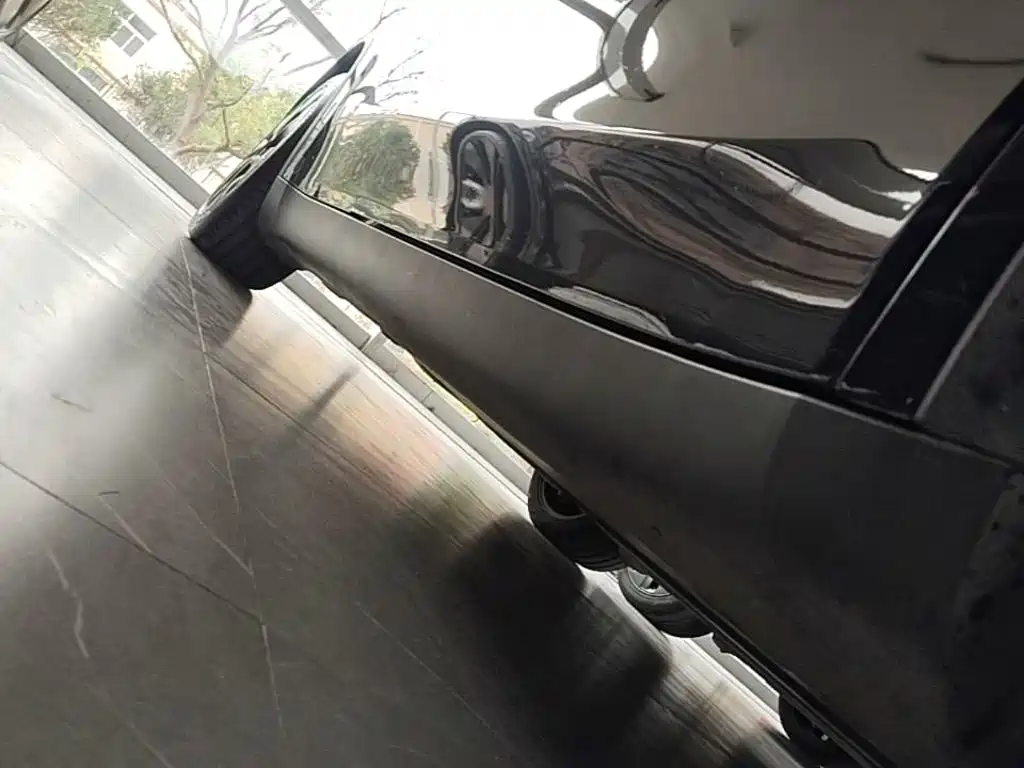 Tesla Model Y — миниатюра 21