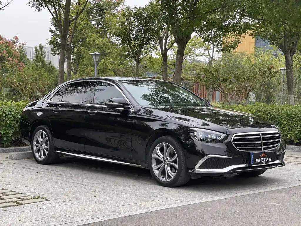 Mercedes-Benz E-Class — миниатюра 3