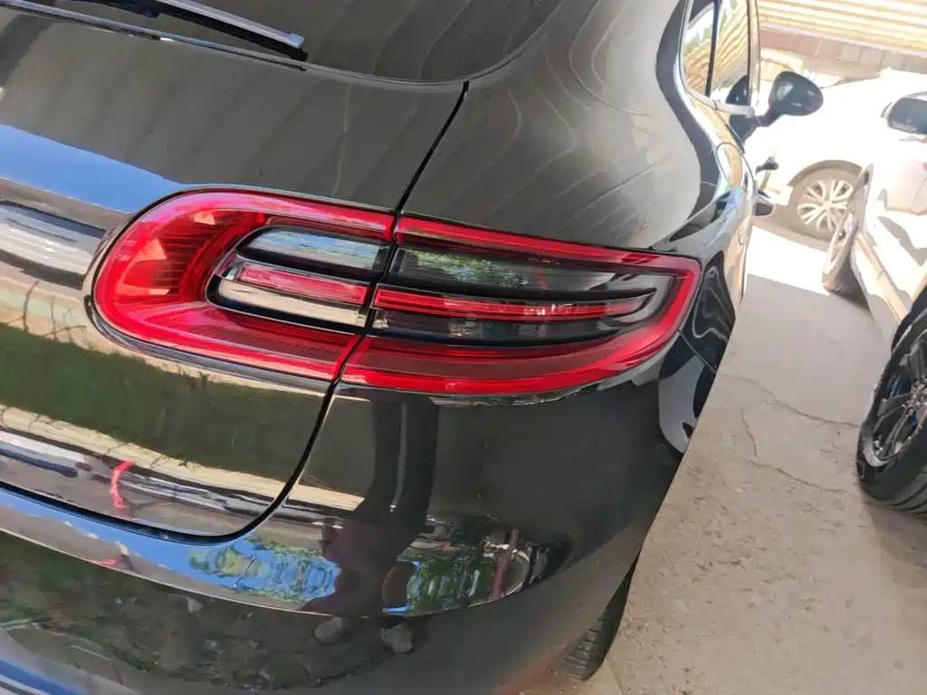 Porsche Macan — миниатюра 8