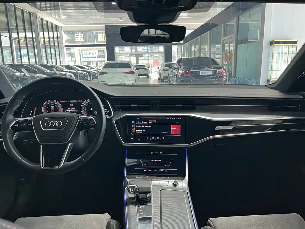 Audi A6L 2022 40 TFSI Luxury