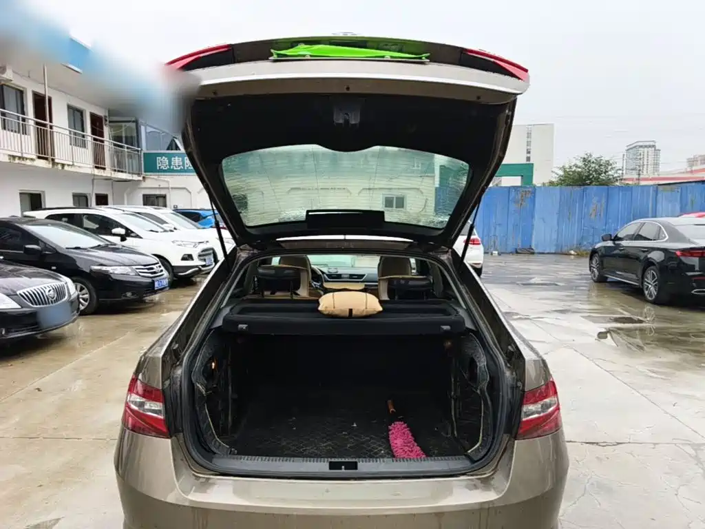 Skoda Superb — миниатюра 19