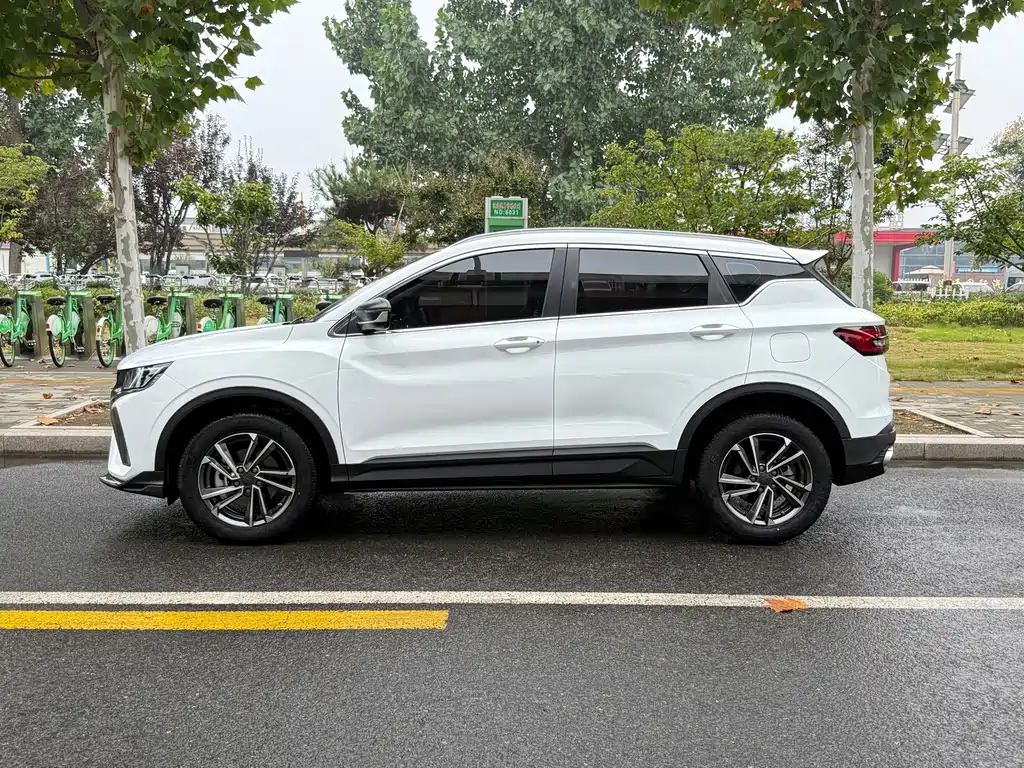 Geely Binyue — миниатюра 3