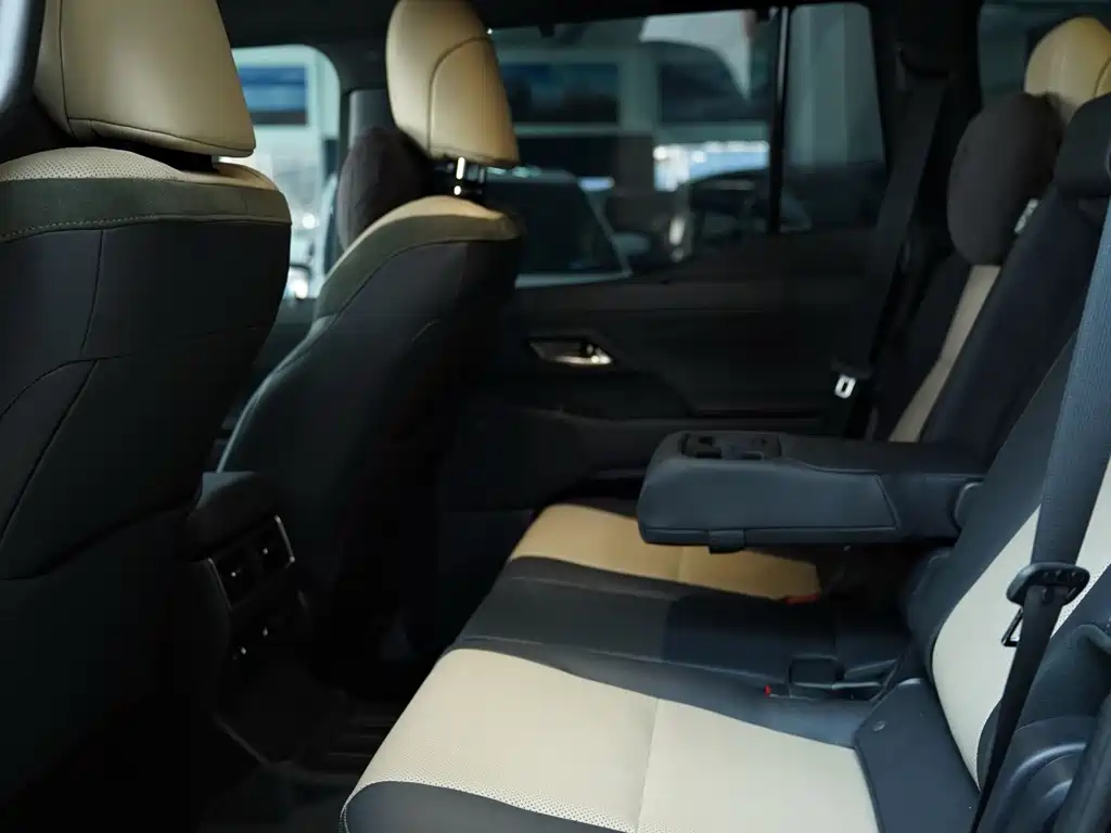Lexus GX — миниатюра 8