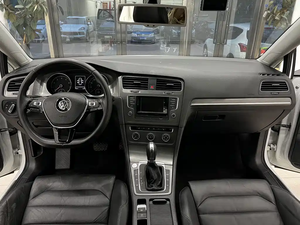 Volkswagen Golf — миниатюра 9