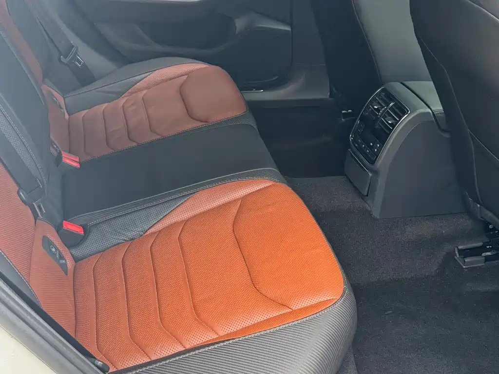 Volkswagen CC — миниатюра 7
