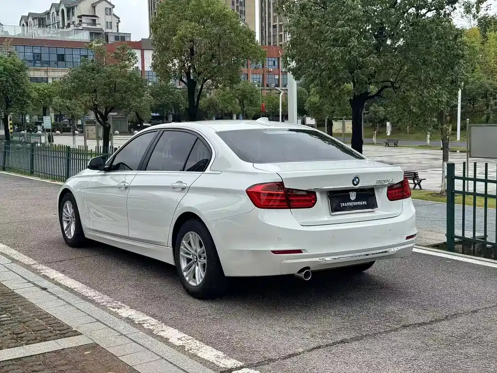 BMW 3 Series — миниатюра 8