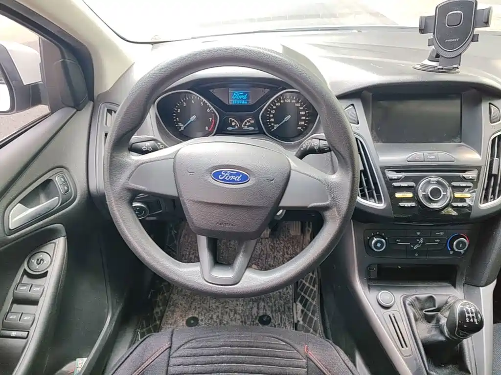 Ford Focus — миниатюра 11