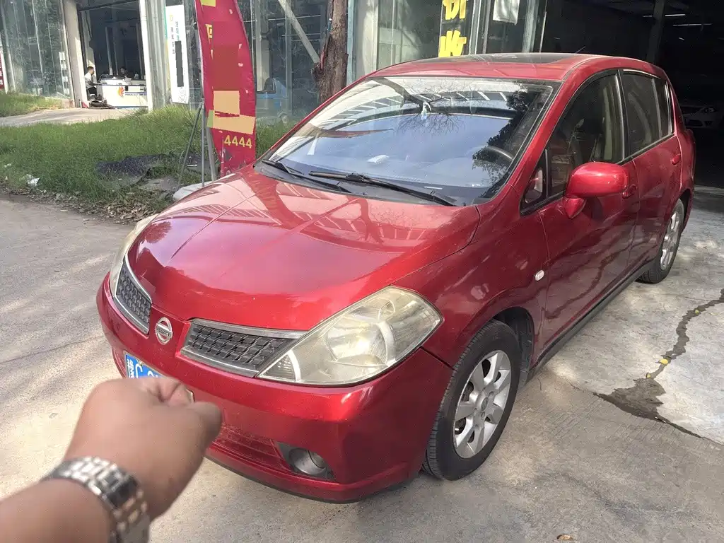 Nissan Tiida — миниатюра 7