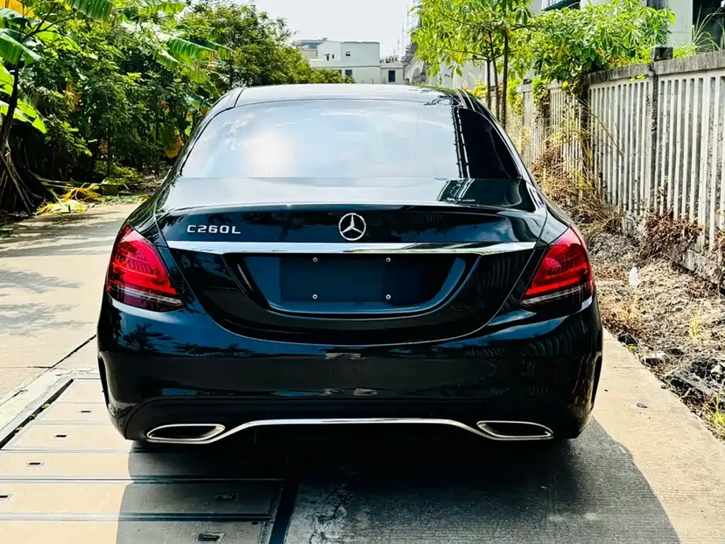 Mercedes-Benz C-Class — миниатюра 6
