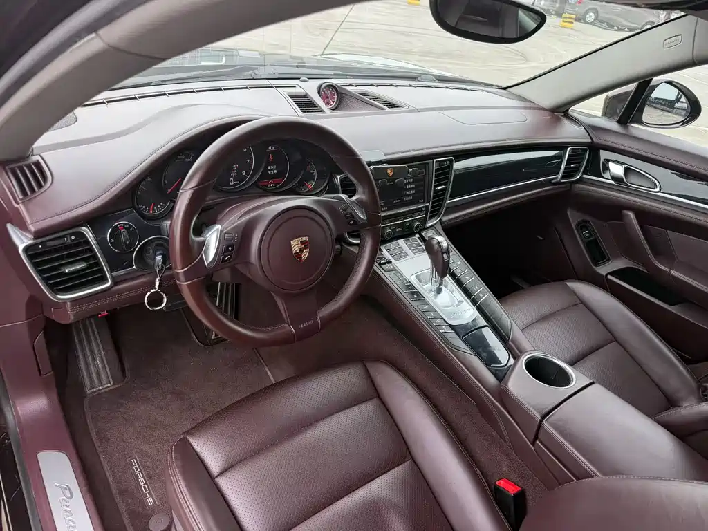 Porsche Panamera — миниатюра 2