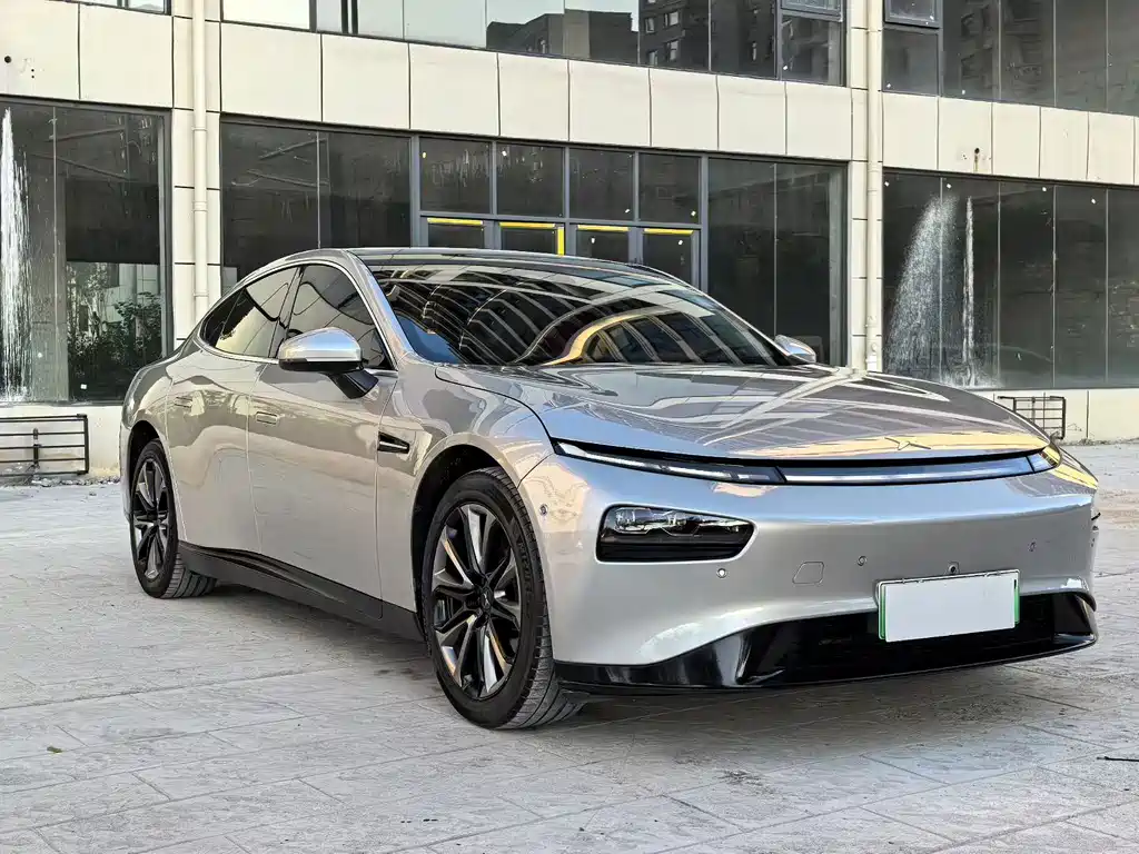 XPeng P7 — миниатюра 3