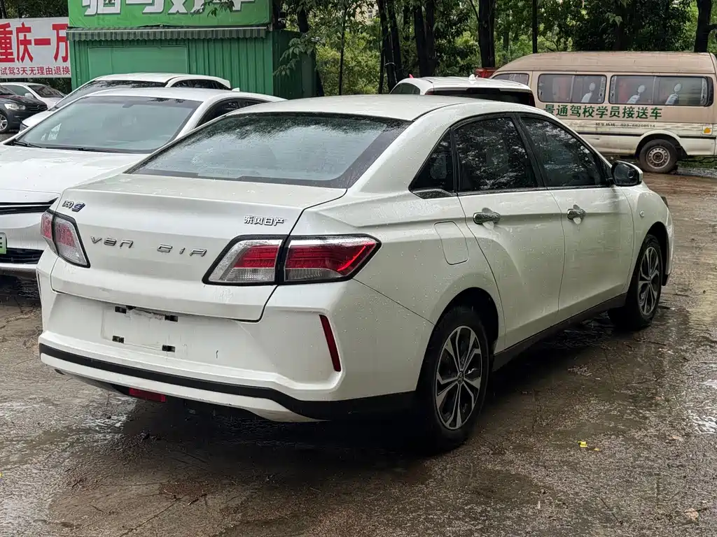Venucia D60 EV — миниатюра 6