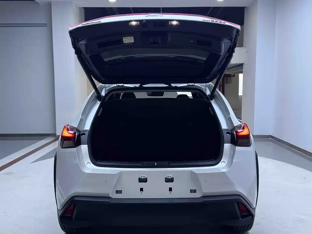 Lexus UX New Energy — миниатюра 20