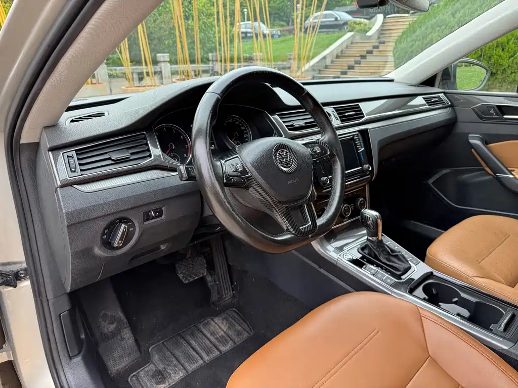 Volkswagen Passat — миниатюра 17