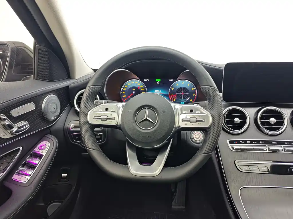 Mercedes-Benz C-Class — миниатюра 12