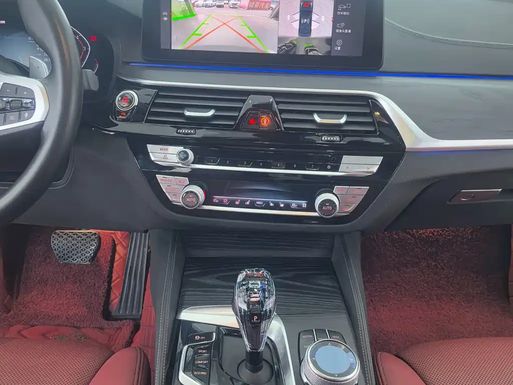 BMW 5 Series — миниатюра 21