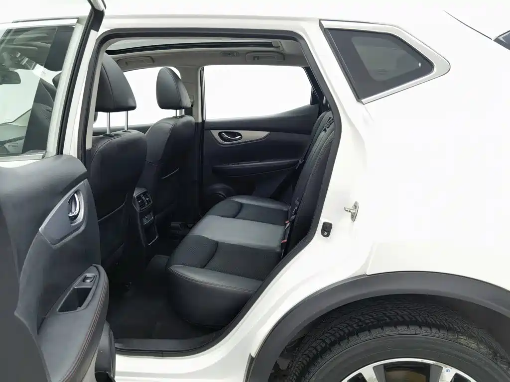 Nissan Qashqai — миниатюра 15