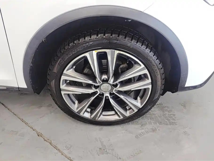 BYD Tang 2018 2.0T AT Luxury 5 мест V
