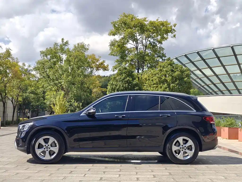 Mercedes-Benz GLC — миниатюра 12