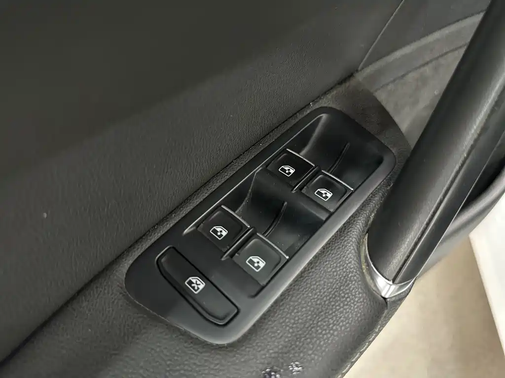 Volkswagen Golf — миниатюра 6