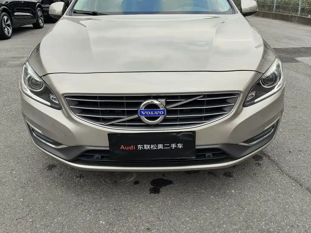 Volvo S60 — миниатюра 3