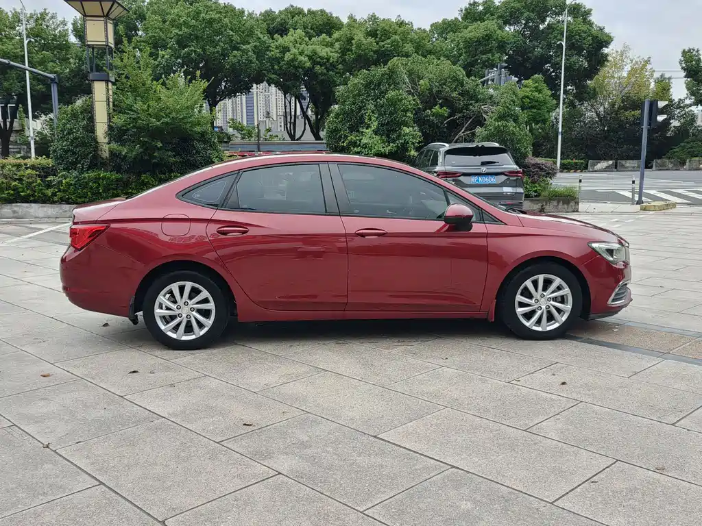 Buick Verano — миниатюра 7