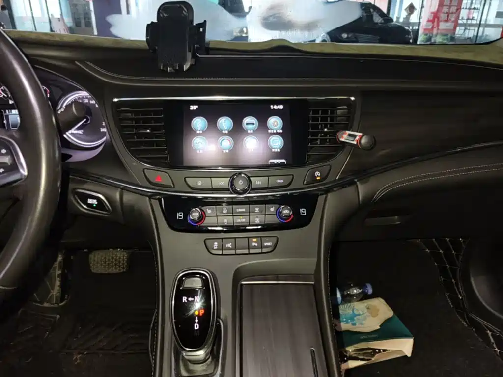Buick LaCrosse — миниатюра 13
