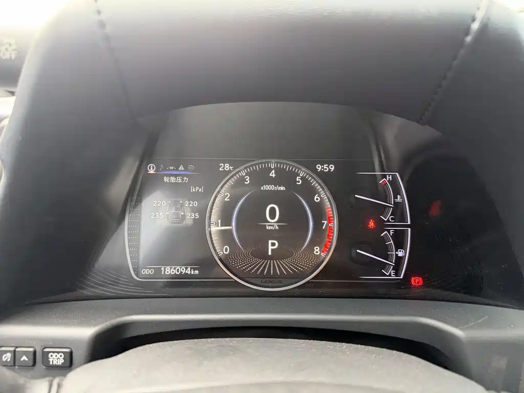 Lexus ES — миниатюра 12