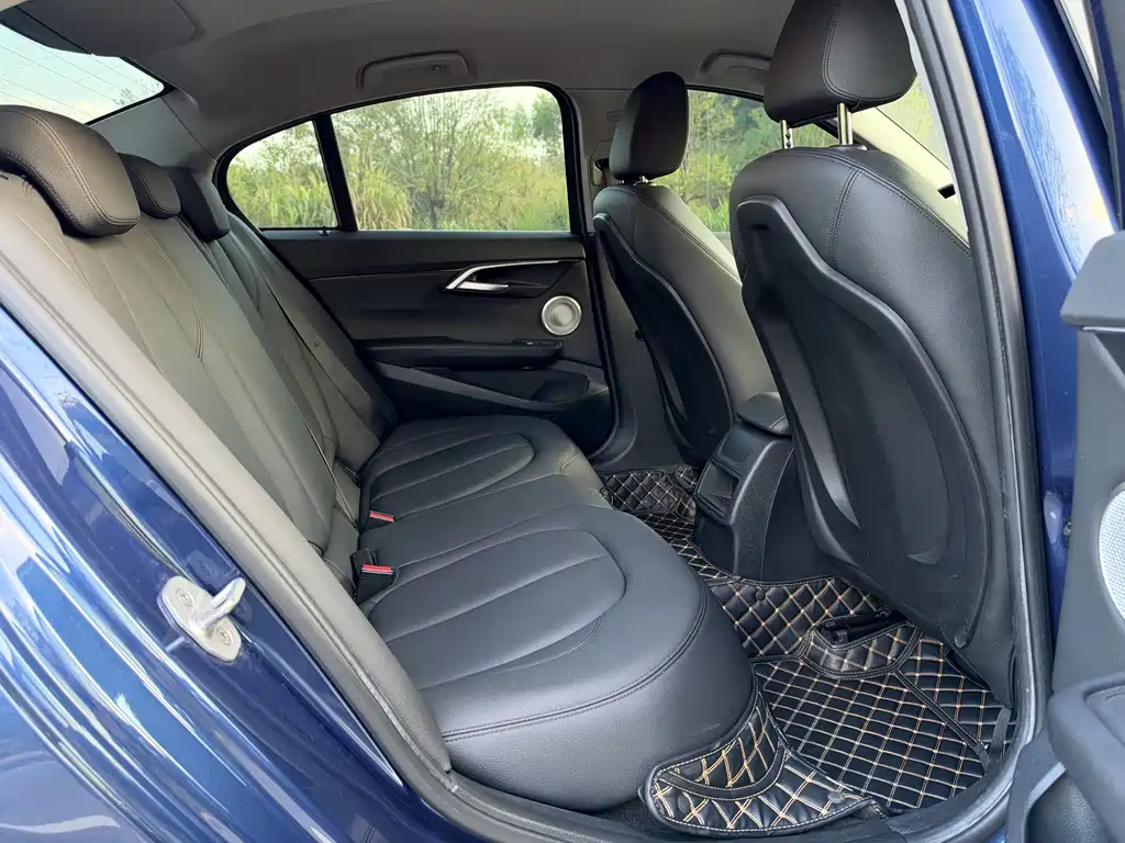 BMW 1 Series — миниатюра 10