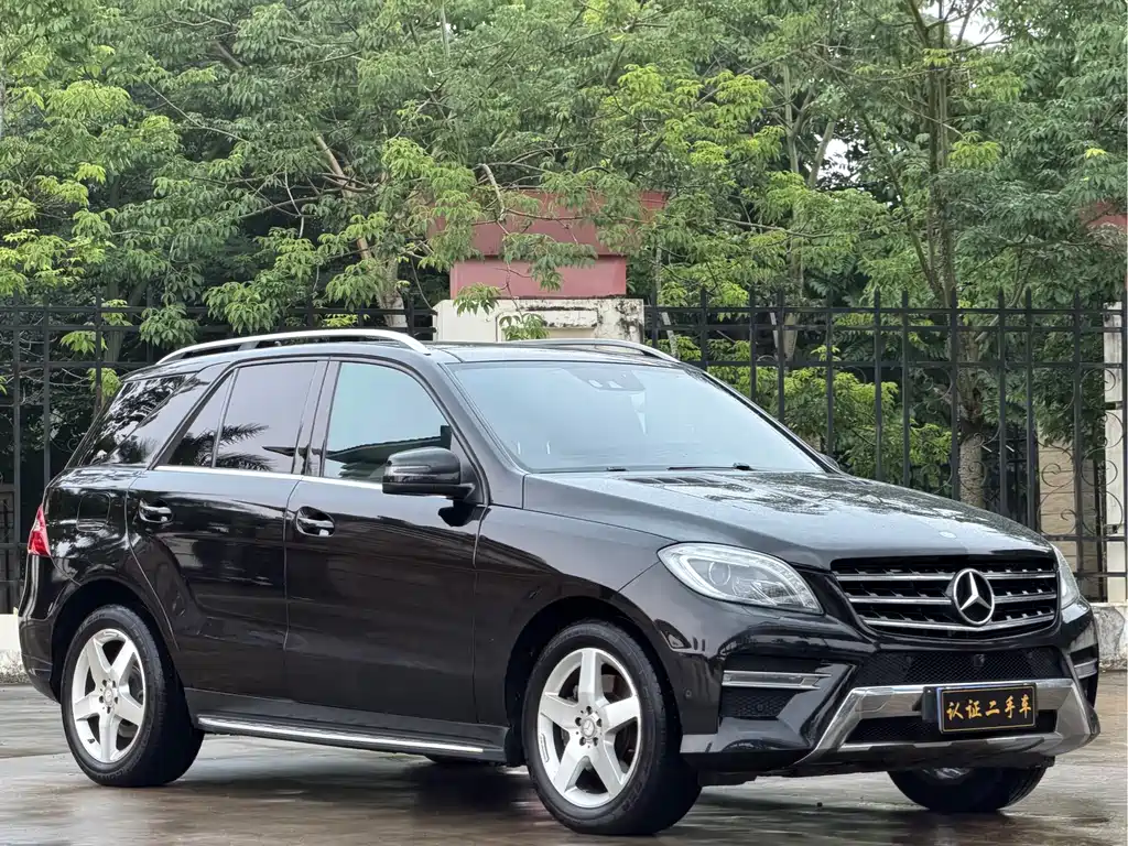Mercedes-Benz M