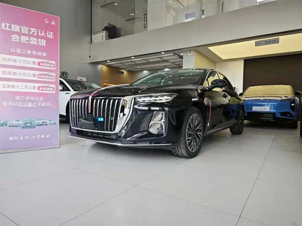 Hongqi H5 2025 2.0T Auto Flagship Smooth Edition