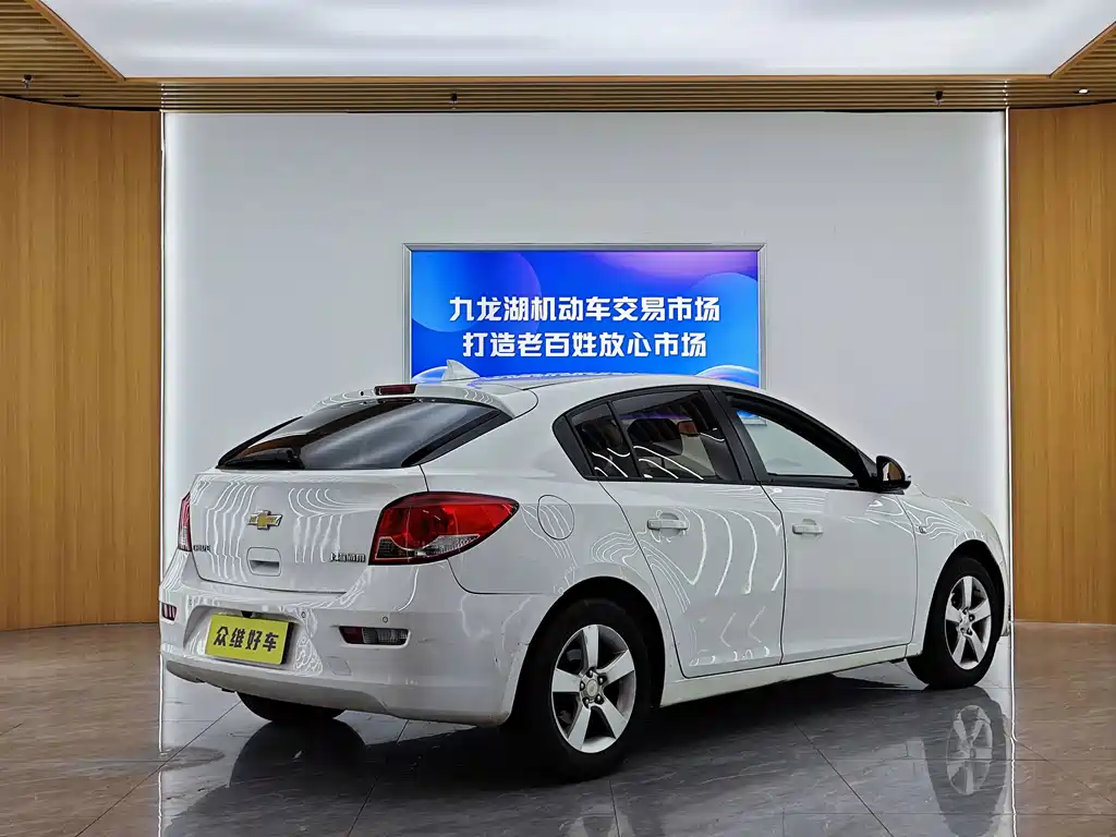Chevrolet Cruze — миниатюра 6