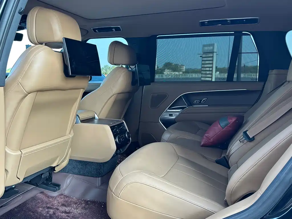 Land Rover Range Rover — миниатюра 3