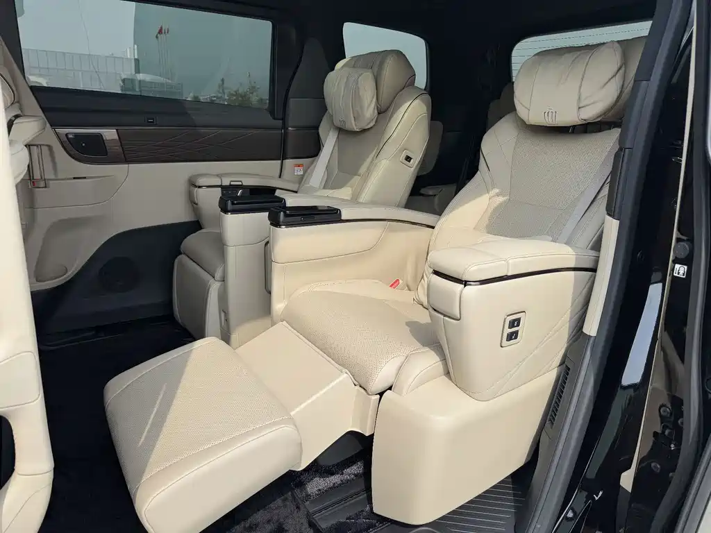 Toyota Vellfire — миниатюра 26