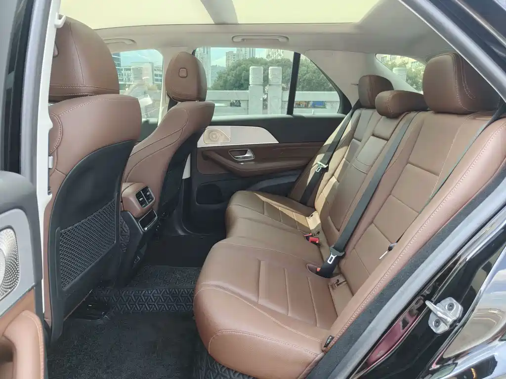 Mercedes-Benz GLE (Import) — миниатюра 12