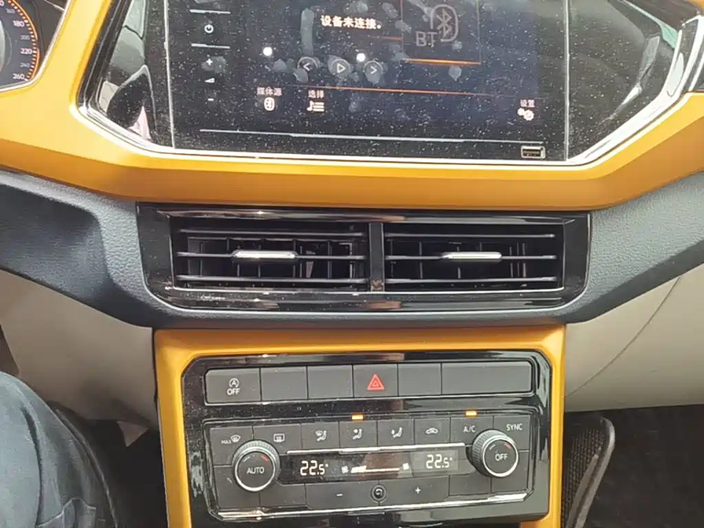 Volkswagen T-Cross — миниатюра 13