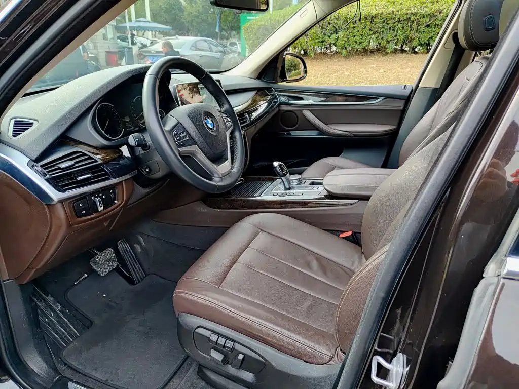 BMW X5 (Import) — миниатюра 7