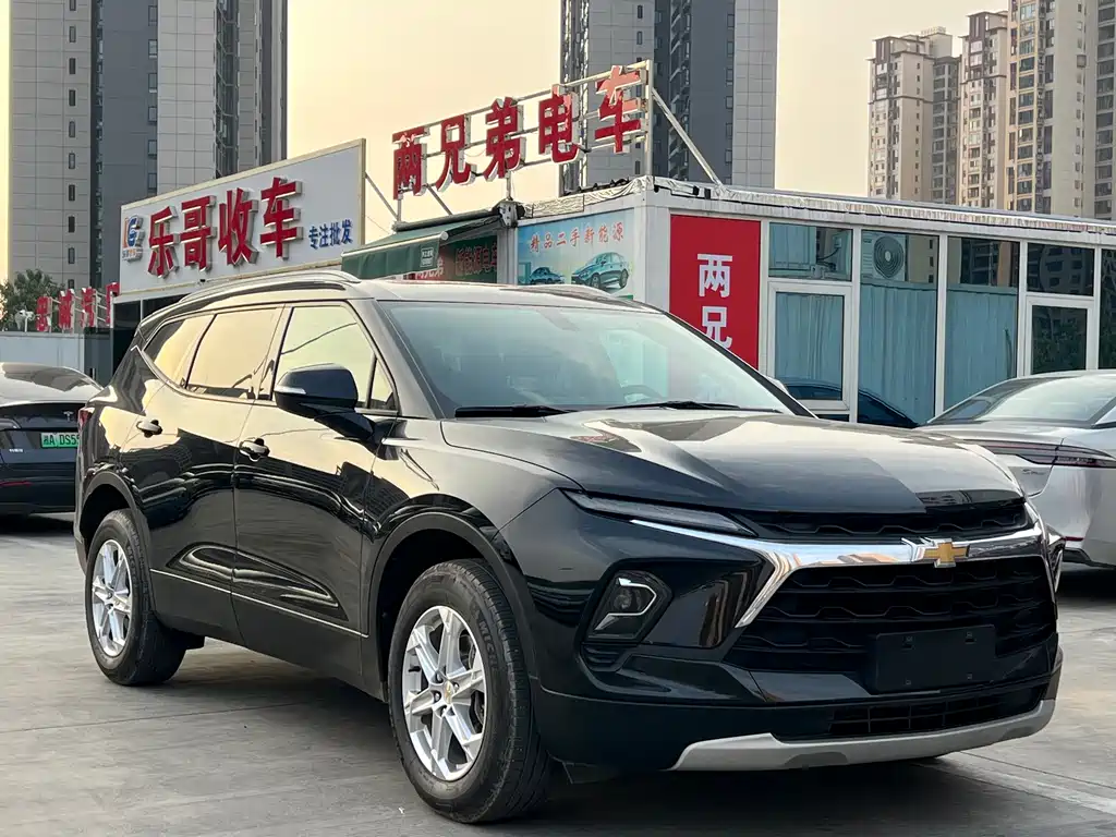Chevrolet Blazer — миниатюра 3