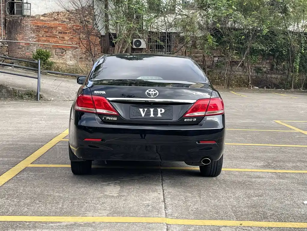 Toyota Camry — миниатюра 9