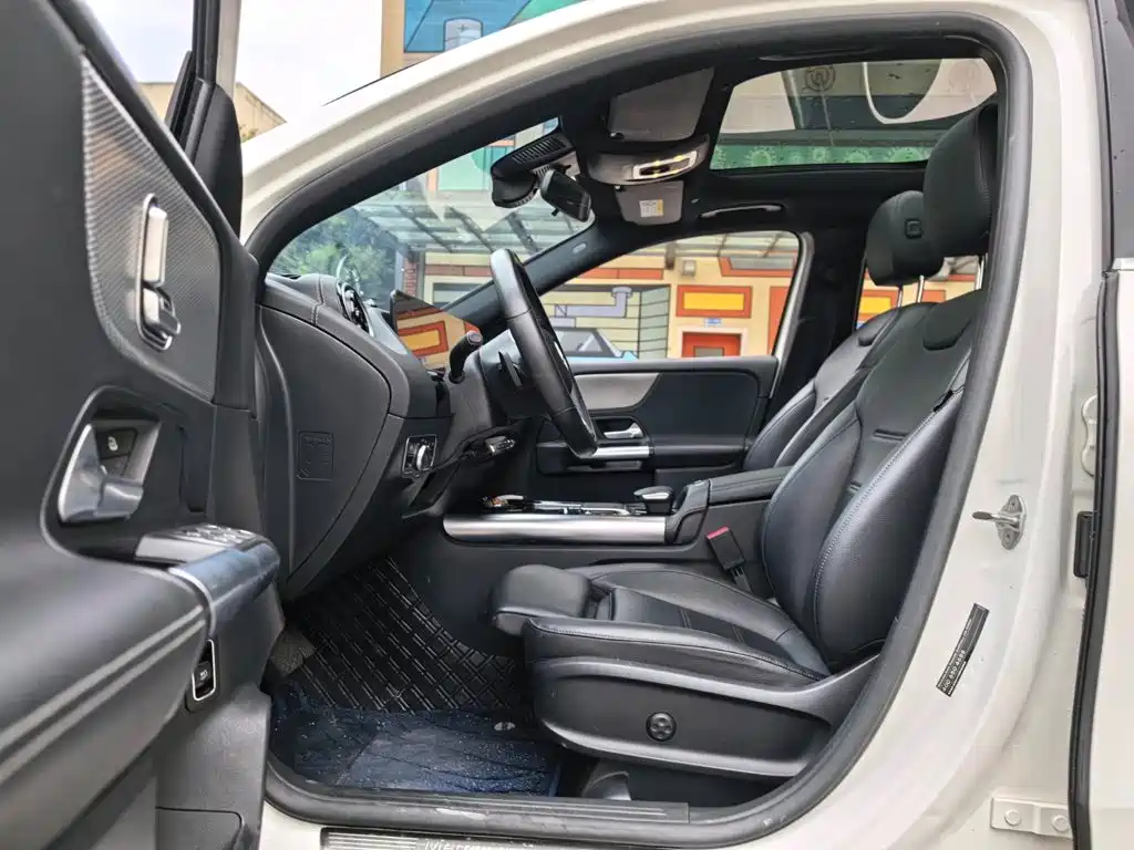 Mercedes-Benz GLA — миниатюра 6