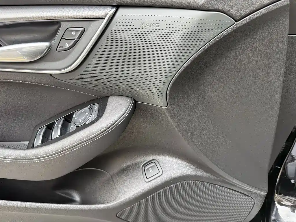 Cadillac CT5 — миниатюра 10