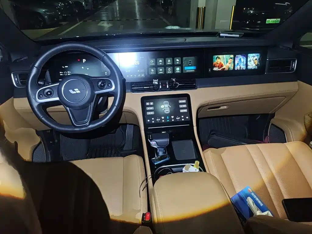 Li Auto Li ONE — миниатюра 10