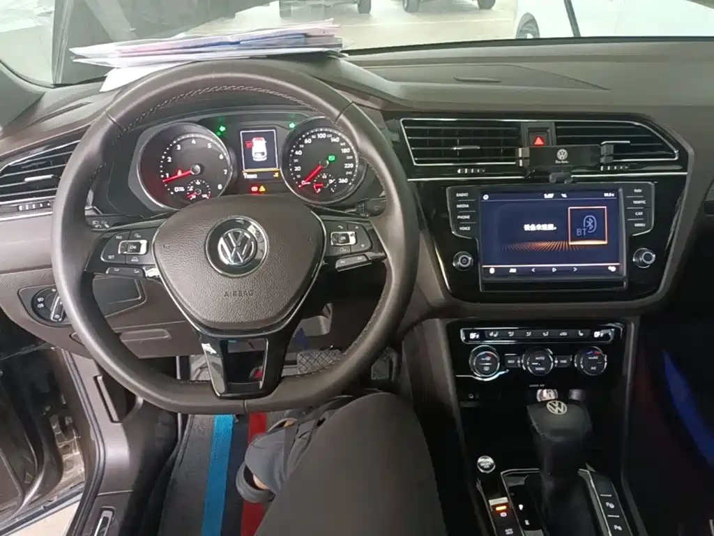 Volkswagen Tiguan L — миниатюра 10