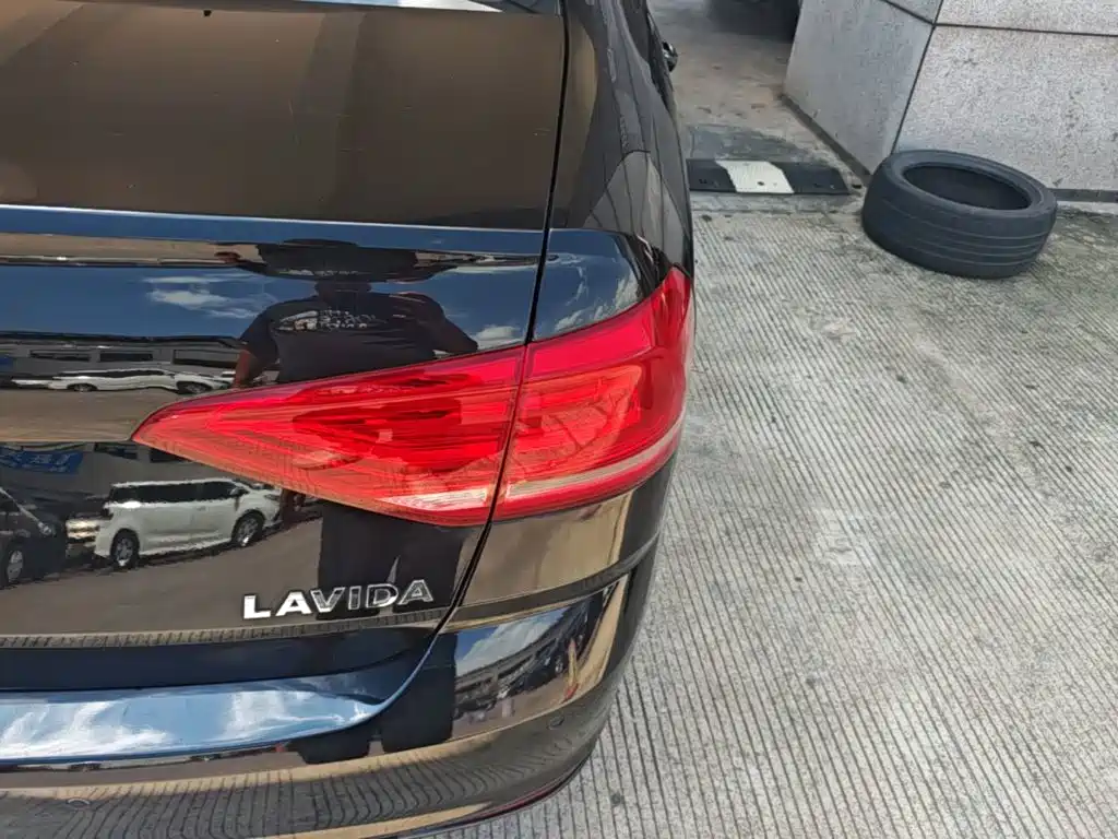 Volkswagen Lavida — миниатюра 8