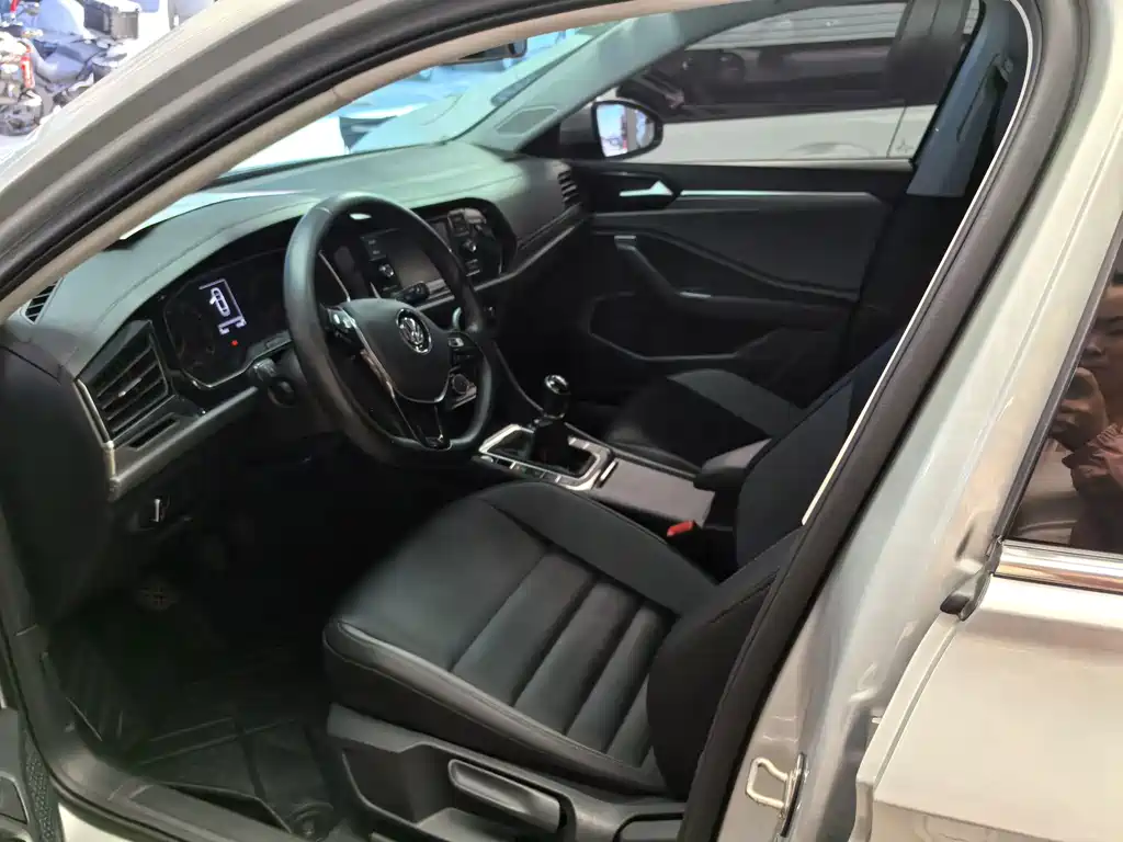 Volkswagen Sagitar — миниатюра 6