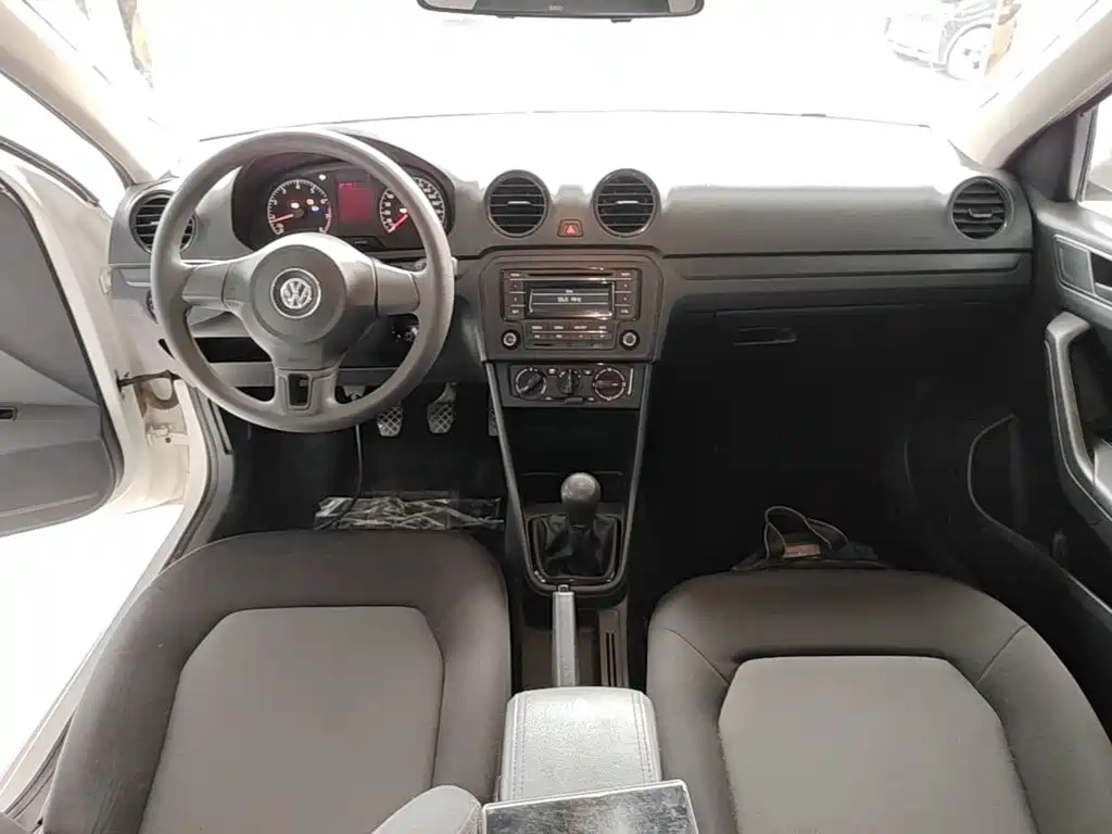 Volkswagen Jetta — миниатюра 10
