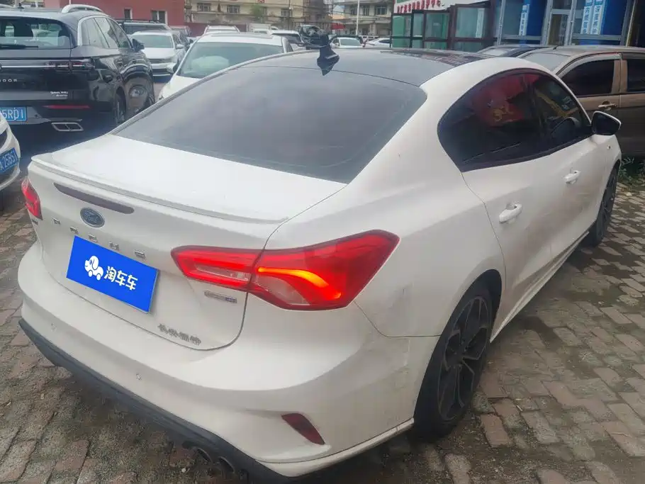 Ford Focus — миниатюра 3