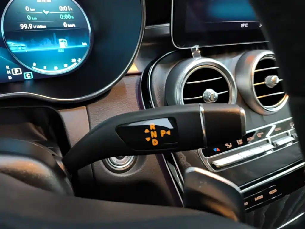 Mercedes-Benz C-Class (Import) — миниатюра 14