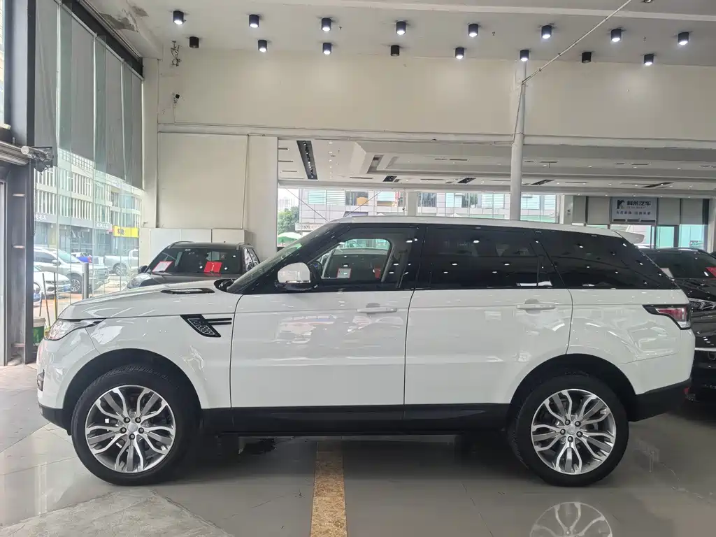 Land Rover Sport — миниатюра 7