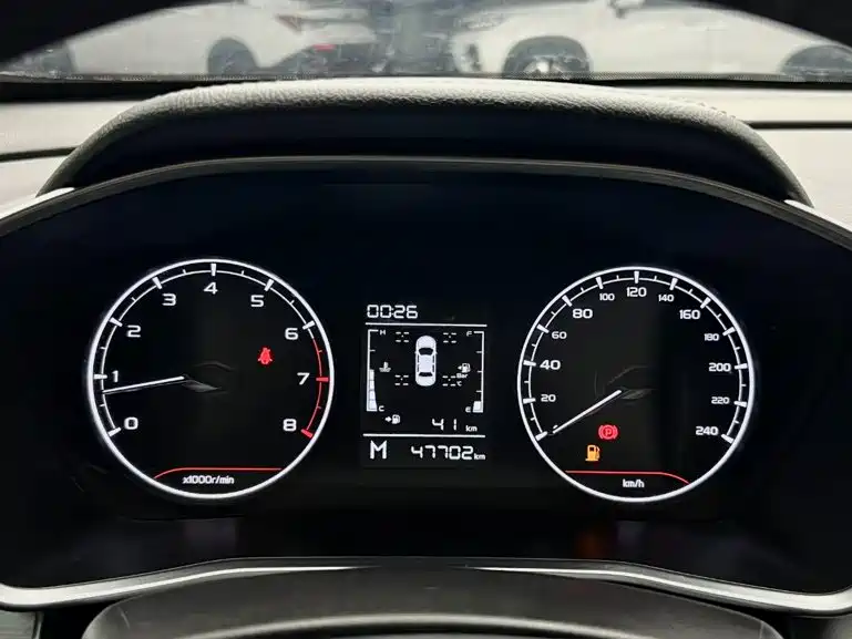 Geely Binyue — миниатюра 21